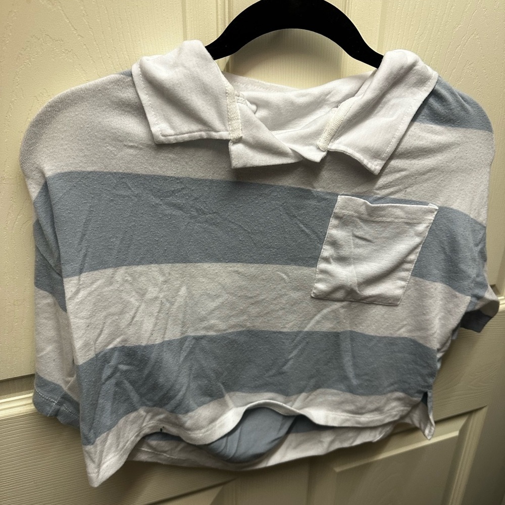 Medium Collared Blue and White Striped Crop-top